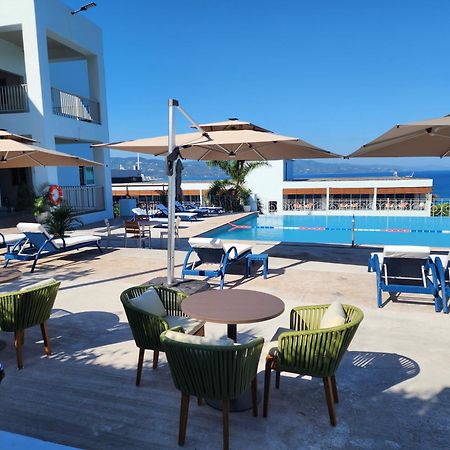 Hotel 39 Jamaica Монтего Бей Екстериор снимка